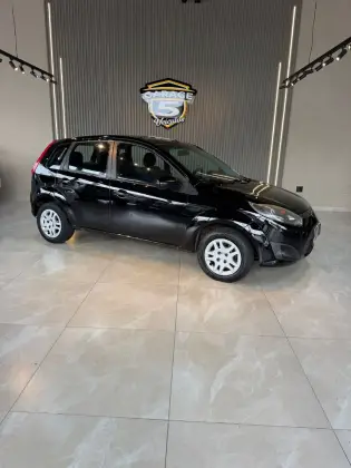 FORD FIESTA 1.0 ROCAM HATCH 8V FLEX 4P MANUAL FORD FIESTA 1.0 ROCAM HATCH 8V FLEX 4P MANUAL