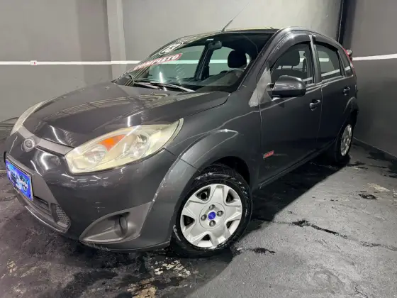 FORD FIESTA 1.6 ROCAM HATCH 8V FLEX 4P MANUAL