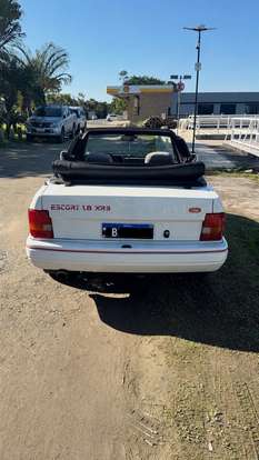 FORD-ESCORT-1988