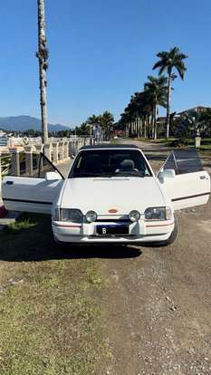 FORD-ESCORT-1988