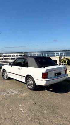 FORD-ESCORT-1988