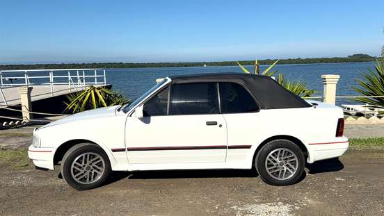 FORD-ESCORT-1988