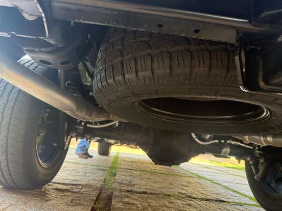 FORD-F-150-5.0 V8 GASOLINA CD LARIAT BLACK FX4 AUTOMÁTICO FORD-F-150-2025
