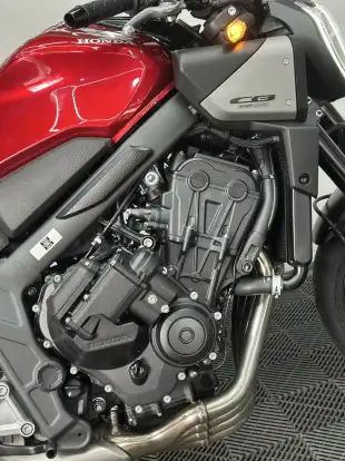 HONDA-CB 650R E-CLUTCH-2026