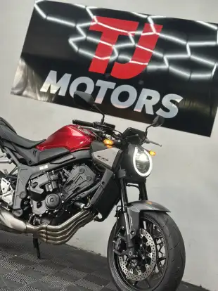 HONDA-CB 650R E-CLUTCH-2026