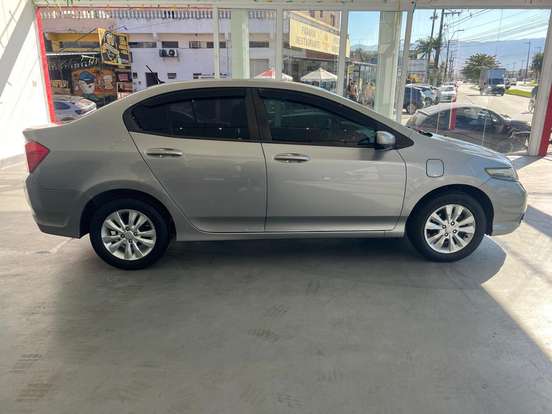 HONDA-CITY-1.5 LX 16V FLEX 4P AUTOMÁTICO HONDA-CITY-2013