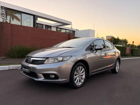 HONDA CIVIC 1.8 LXL 16V FLEX 4P AUTOMÁTICO HONDA CIVIC 1.8 LXL 16V FLEX 4P AUTOMÁTICO