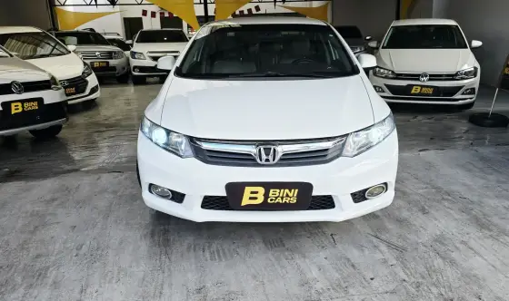 HONDA CIVIC 1.8 LXS 16V FLEX 4P AUTOMÁTICO HONDA CIVIC 1.8 LXS 16V FLEX 4P AUTOMÁTICO