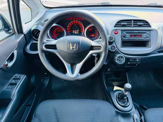 HONDA-FIT-2009