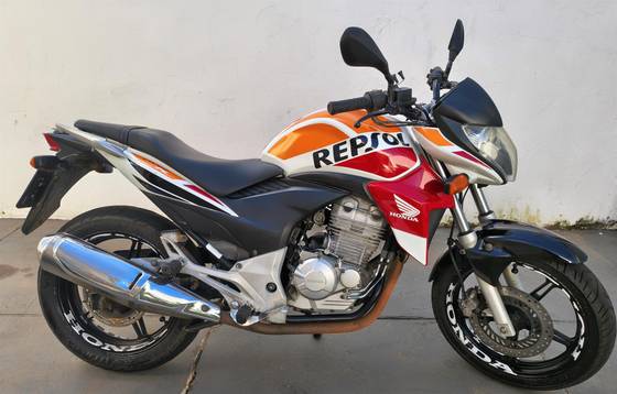 HONDA CB 300R 