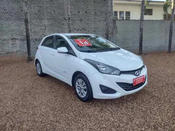 HYUNDAI HB20 1.0 COMFORT 12V FLEX 4P MANUAL HYUNDAI HB20 1.0 COMFORT 12V FLEX 4P MANUAL