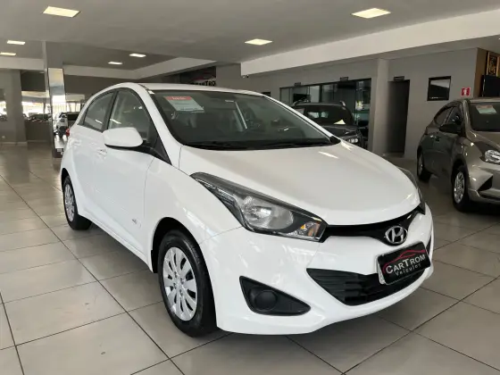 HYUNDAI HB20 1.6 COMFORT PLUS 16V FLEX 4P AUTOMÁTICO HYUNDAI HB20 1.6 COMFORT PLUS 16V FLEX 4P AUTOMÁTICO