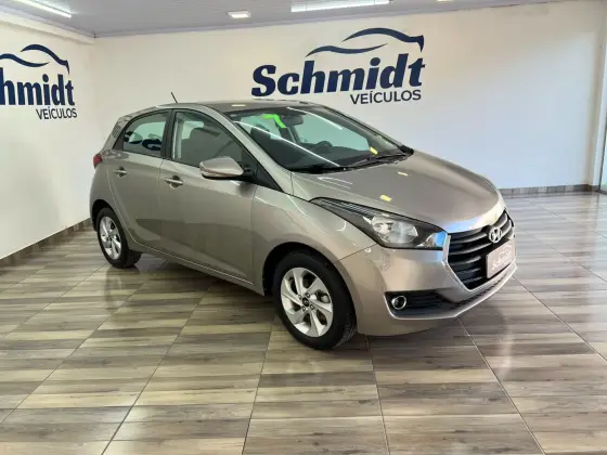 HYUNDAI HB20 1.6 COMFORT PLUS 16V FLEX 4P AUTOMÁTICO HYUNDAI HB20 1.6 COMFORT PLUS 16V FLEX 4P AUTOMÁTICO