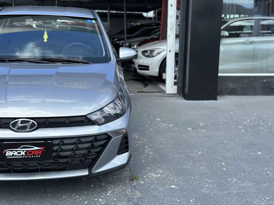 HYUNDAI-HB20-2023