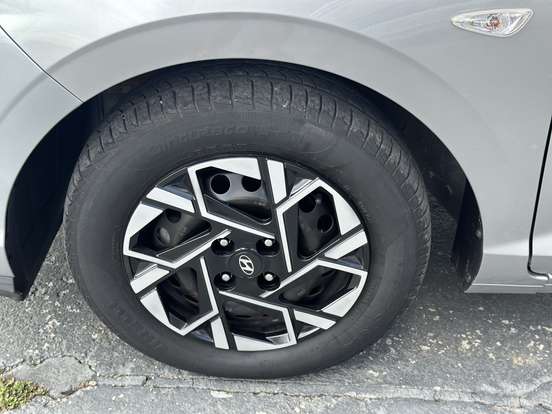 HYUNDAI-HB20-2023