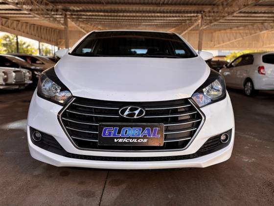 HYUNDAI HB20S 1.6 COMFORT PLUS 16V FLEX 4P AUTOMÁTICO