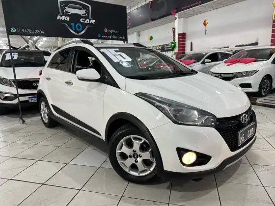 HYUNDAI HB20X 1.6 16V PREMIUM FLEX 4P AUTOMÁTICO HYUNDAI HB20X 1.6 16V PREMIUM FLEX 4P AUTOMÁTICO