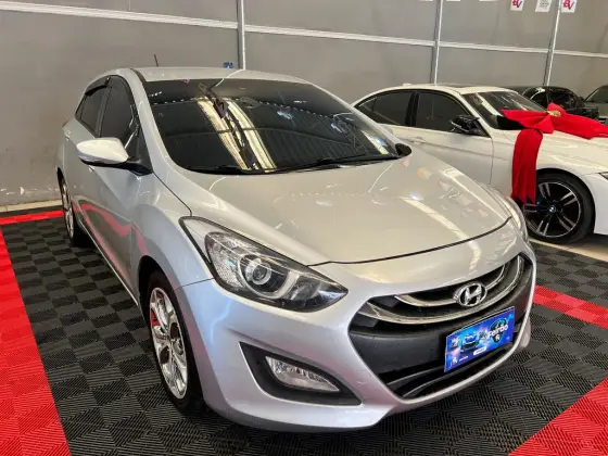 HYUNDAI I30 1.8 MPI 16V GASOLINA 4P AUTOMATICO HYUNDAI I30 1.8 MPI 16V GASOLINA 4P AUTOMATICO