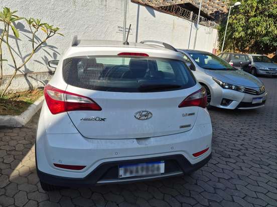 HYUNDAI-HB20-1.6 PREMIUM 16V FLEX 4P AUTOMÁTICO HYUNDAI-HB20-2015