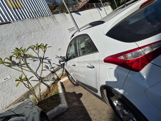 HYUNDAI-HB20-1.6 PREMIUM 16V FLEX 4P AUTOMÁTICO HYUNDAI-HB20-2015