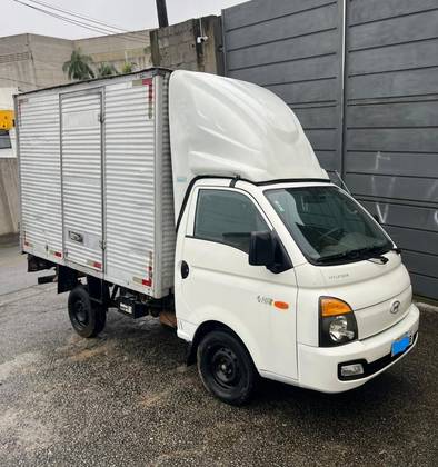 HYUNDAI HR 2.5 LONGO SEM CAÇAMBA 4X2 16V 130CV TURBO INTERCOOLER DIESEL 2P MANUAL