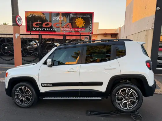JEEP RENEGADE 2.0 16V TURBO DIESEL LONGITUDE 4P 4X4 AUTOMÁTICO JEEP RENEGADE 2.0 16V TURBO DIESEL LONGITUDE 4P 4X4 AUTOMÁTICO