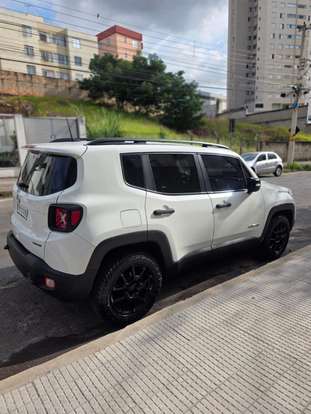 JEEP-RENEGADE-2021