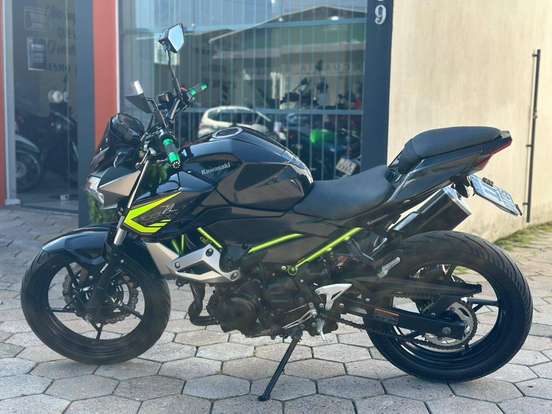 KAWASAKI-Z400-2019