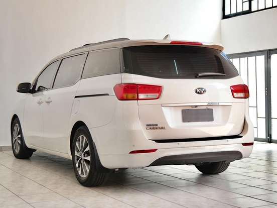 KIA-CARNIVAL-3.3 EX V6 24V GASOLINA 4P AUTOMATICO KIA-CARNIVAL-2015