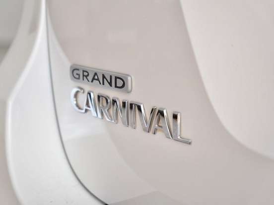 KIA-CARNIVAL-3.3 EX V6 24V GASOLINA 4P AUTOMATICO KIA-CARNIVAL-2015