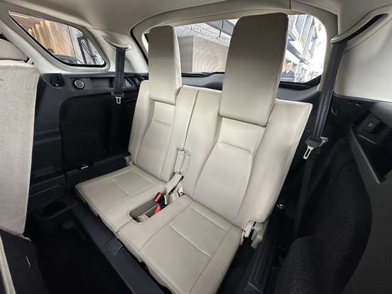 LAND ROVER-DISCOVERY SPORT-2018