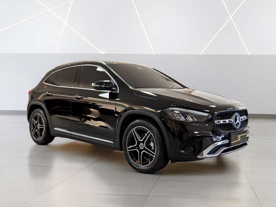 MERCEDES-BENZ-GLA 200-2026