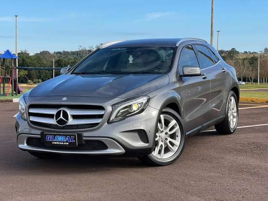 MERCEDES-BENZ-GLA 200-1.6 CGI ADVANCE 16V TURBO FLEX 4P AUTOMÁTICO MERCEDES-BENZ-GLA 200-2014