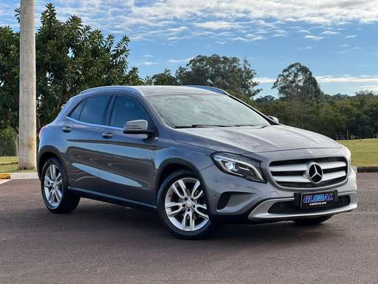 MERCEDES-BENZ-GLA 200-2014