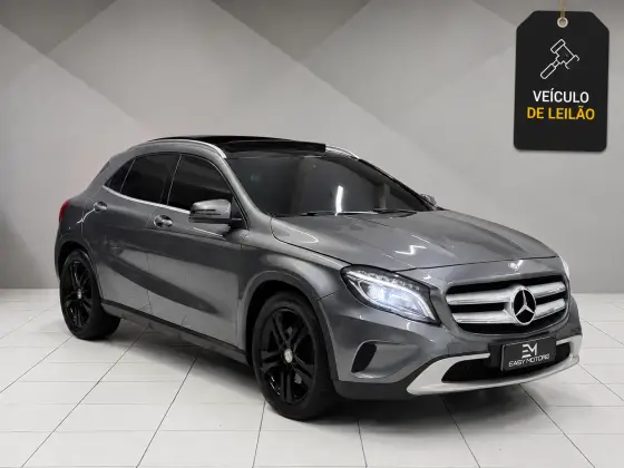MERCEDES-BENZ GLA 250 2.0 16V TURBO GASOLINA SPORT 4P AUTOMÁTICO MERCEDES-BENZ GLA 250 2.0 16V TURBO GASOLINA SPORT 4P AUTOMÁTICO
