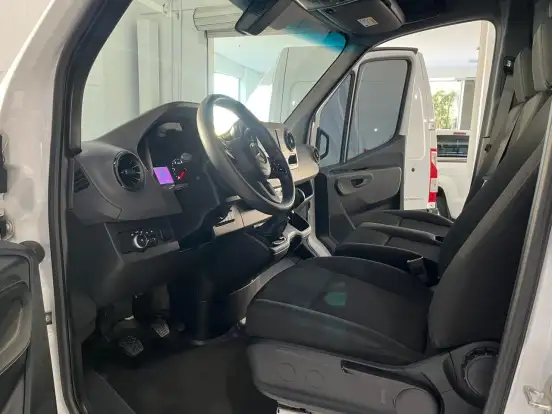 MERCEDES-BENZ-SPRINTER-2.0 CDI DIESEL FURGÃO 315 STREET EXTRA LONGO MANUAL MERCEDES-BENZ-SPRINTER-2024
