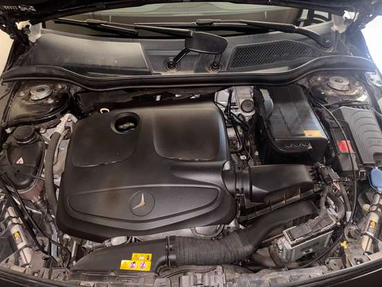 MERCEDES-BENZ-A 200-2015