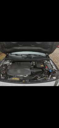 MERCEDES-BENZ-GLA 200-2015