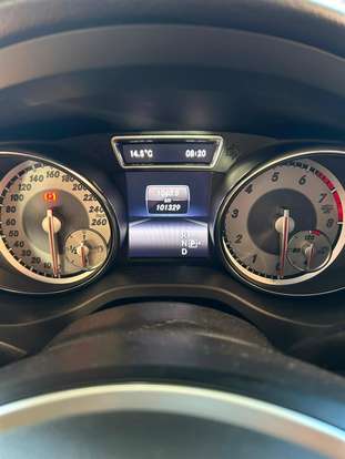MERCEDES-BENZ-GLA 200-1.6 CGI ADVANCE 16V TURBO FLEX 4P AUTOMÁTICO MERCEDES-BENZ-GLA 200-2015