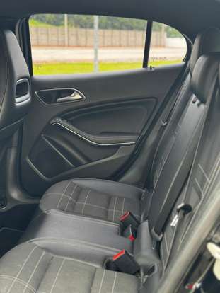 MERCEDES-BENZ-GLA 200-2015