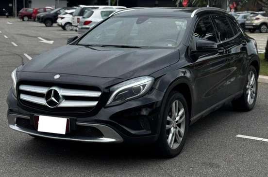 MERCEDES-BENZ-GLA 200-2015
