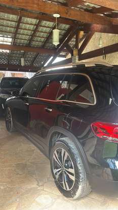MERCEDES-BENZ-GLB 200-2022