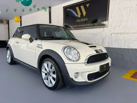 MINI COOPER 1.6 S 16V TURBO GASOLINA 2P AUTOMÁTICO MINI COOPER 1.6 S 16V TURBO GASOLINA 2P AUTOMÁTICO