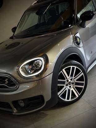MINI-COUNTRYMAN-2019