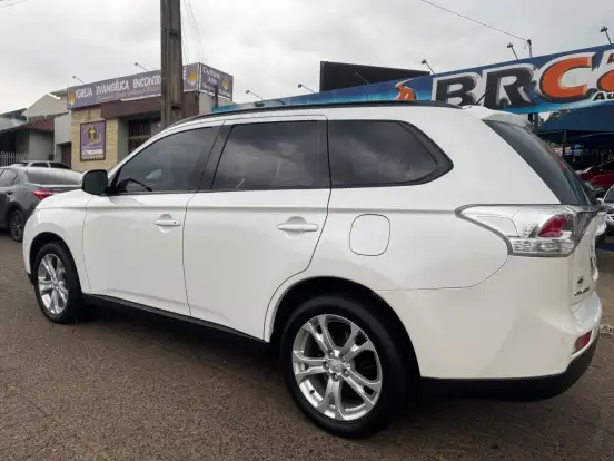 MITSUBISHI-OUTLANDER-2.0 16V GASOLINA 4P AUTOMÁTICO MITSUBISHI-OUTLANDER-2013
