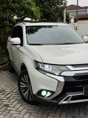 MITSUBISHI-OUTLANDER-2018