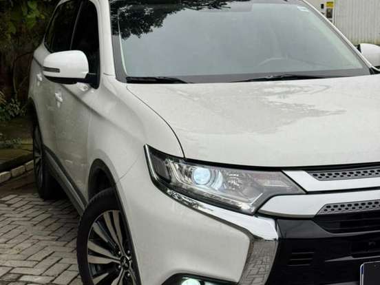 MITSUBISHI-OUTLANDER-2.0 MIVEC GASOLINA HPE AUTOMÁTICO MITSUBISHI-OUTLANDER-2018