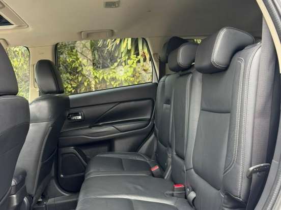 MITSUBISHI-OUTLANDER-2.0 MIVEC GASOLINA HPE AUTOMÁTICO MITSUBISHI-OUTLANDER-2018