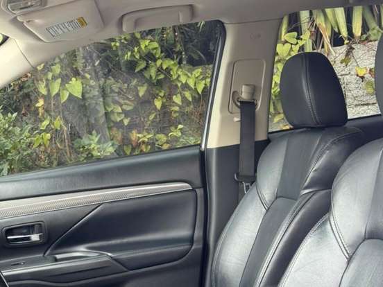 MITSUBISHI-OUTLANDER-2.0 MIVEC GASOLINA HPE AUTOMÁTICO MITSUBISHI-OUTLANDER-2018