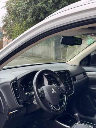 MITSUBISHI-OUTLANDER-2018